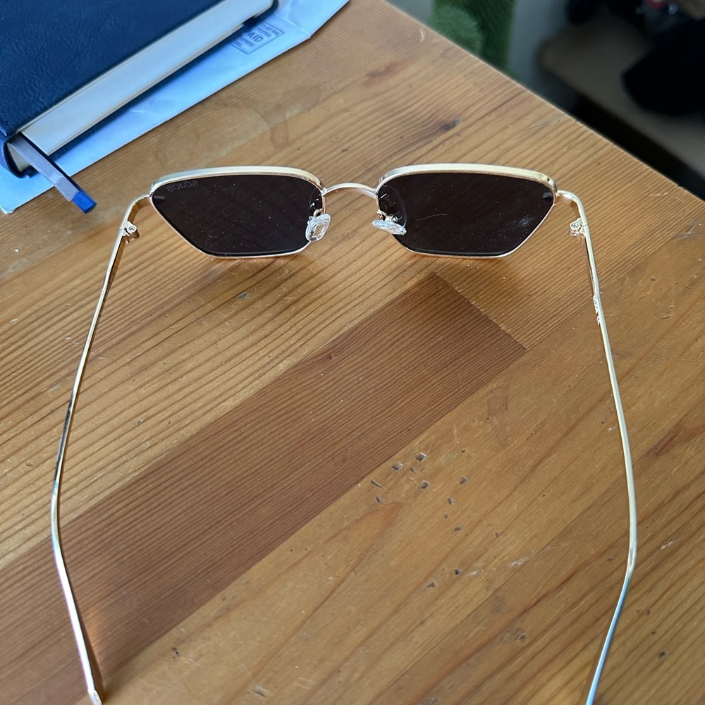 Rectangle Designer Sunglasses - Picture 3 of 4